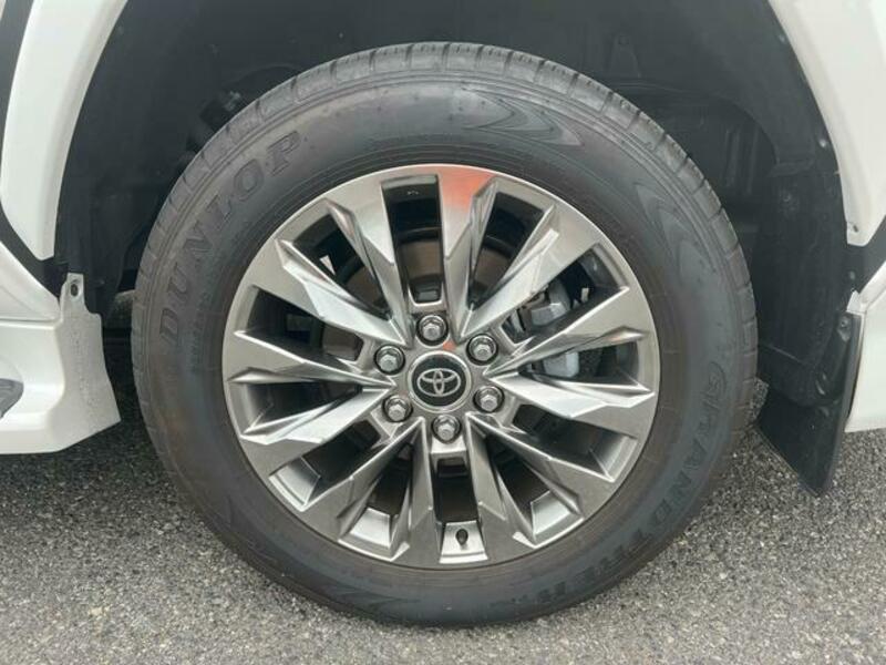 LAND CRUISER
