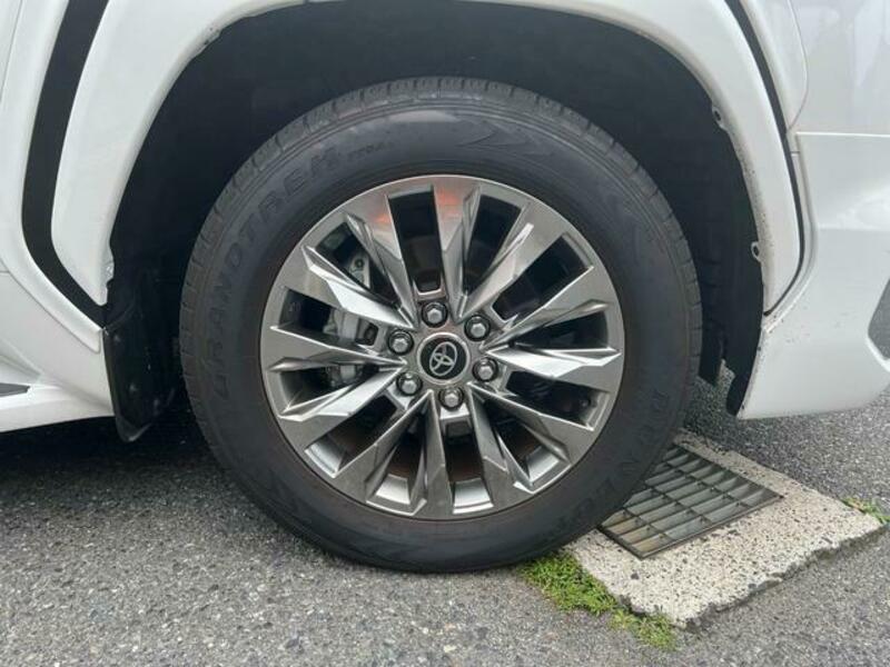 LAND CRUISER