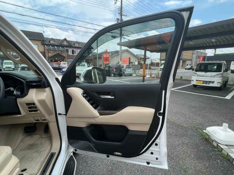 LAND CRUISER