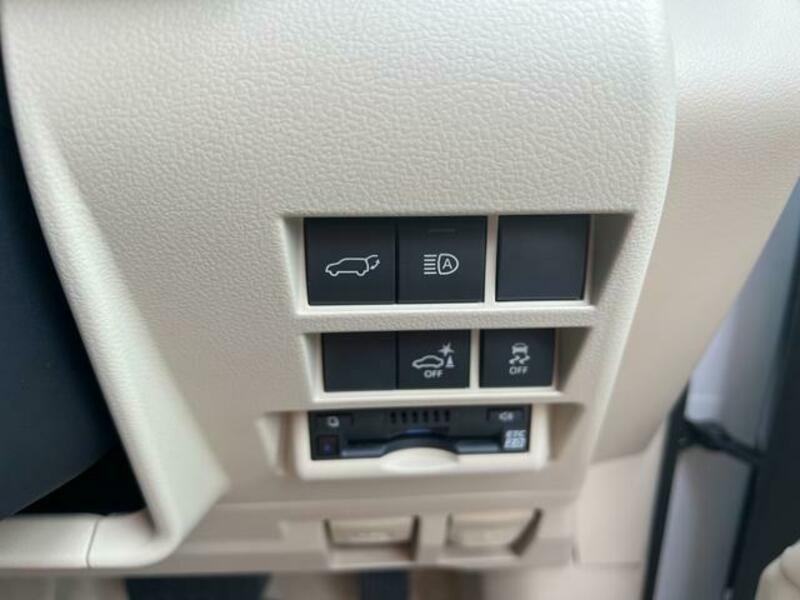 LAND CRUISER