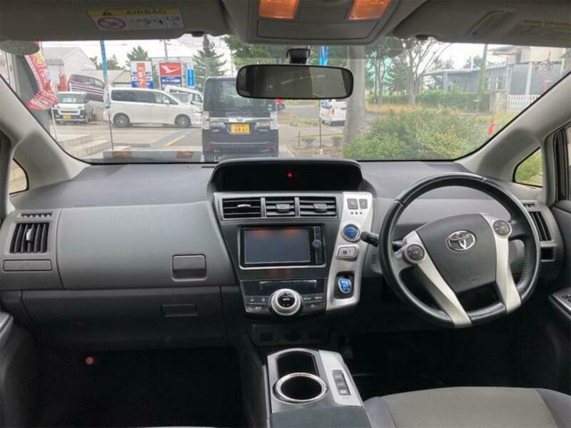 PRIUS ALPHA