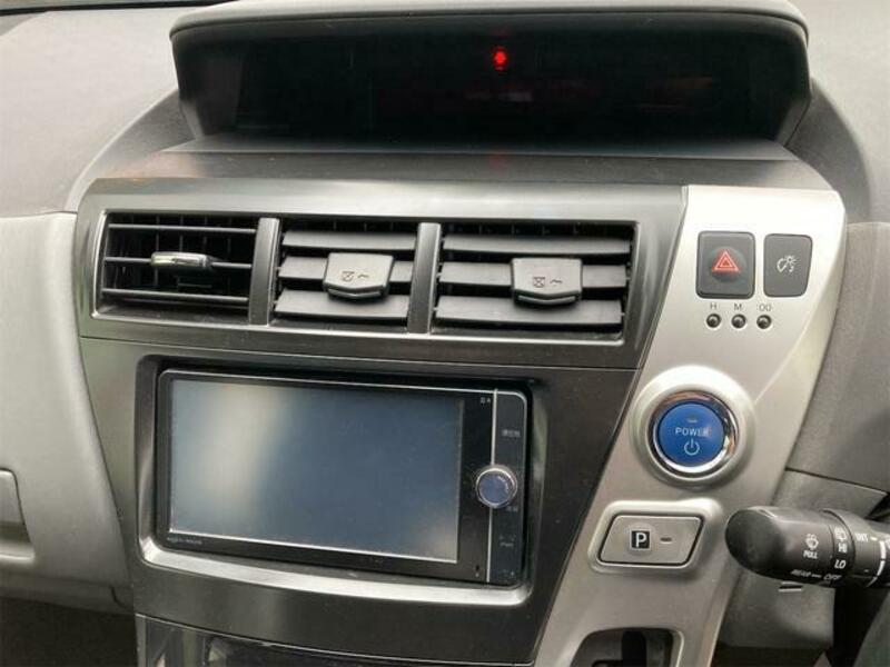 PRIUS ALPHA