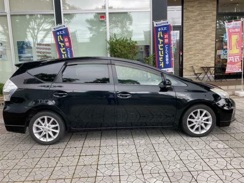 PRIUS ALPHA