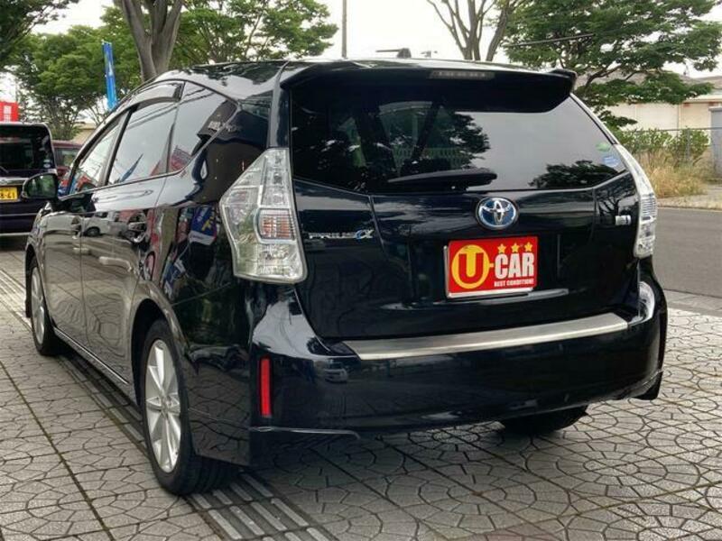 PRIUS ALPHA