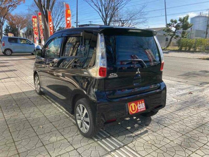 EK CUSTOM
