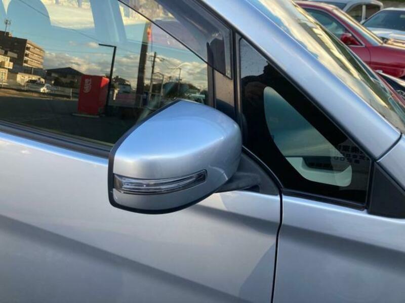 EK CUSTOM