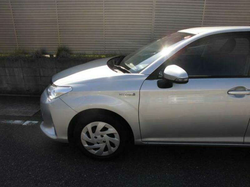 COROLLA AXIO