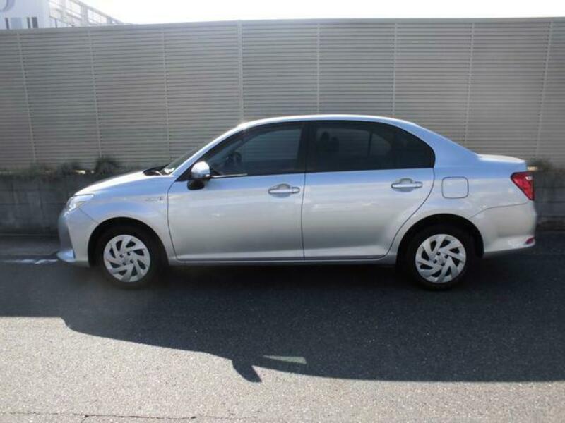 COROLLA AXIO