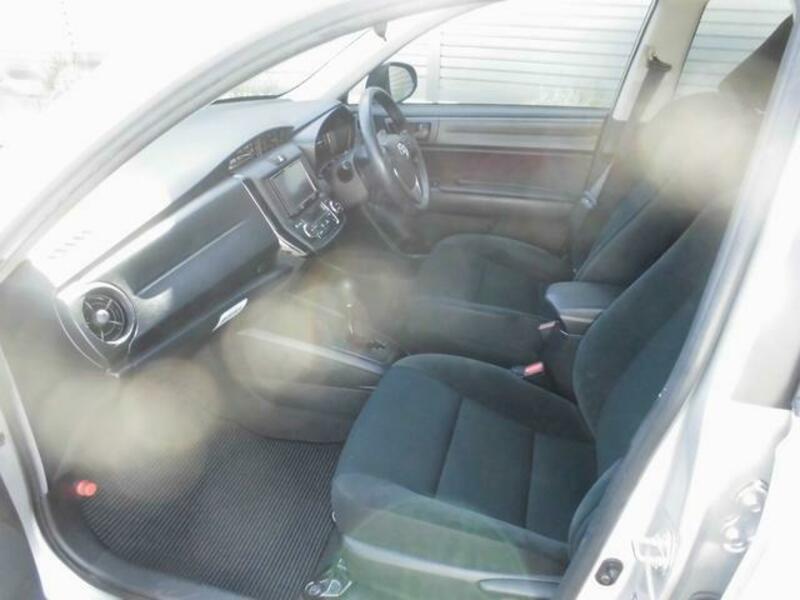 COROLLA AXIO