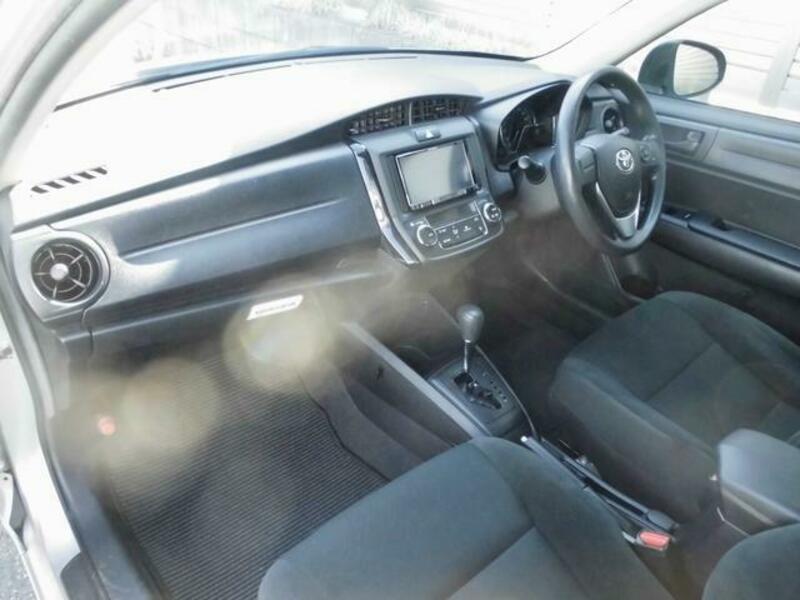 COROLLA AXIO