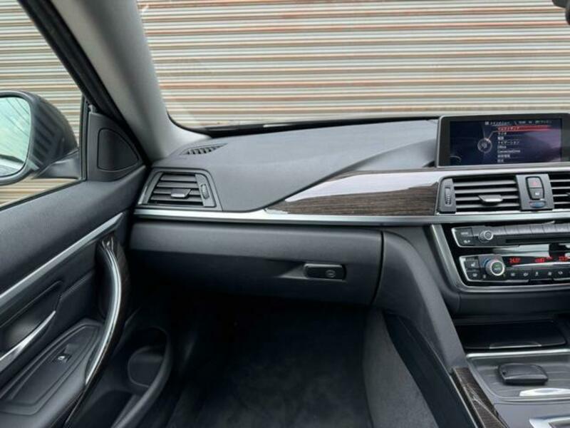 4 SERIES