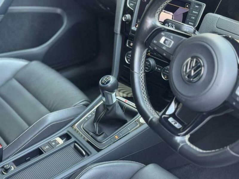 GOLF R