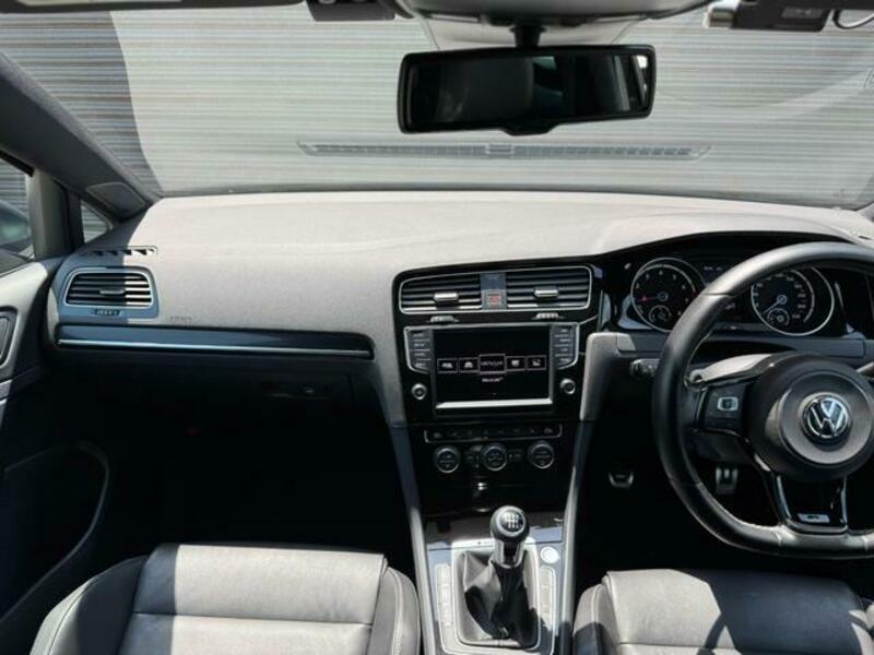 GOLF R
