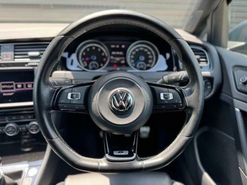 GOLF R