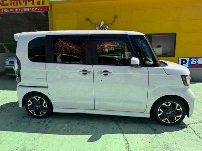 N BOX CUSTOM