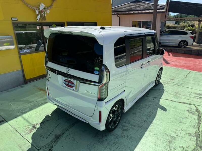 N BOX CUSTOM