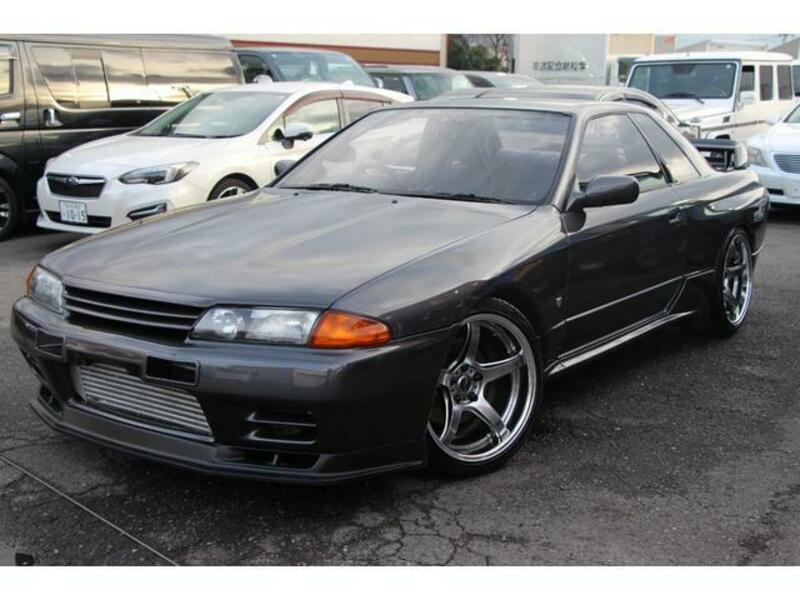 NISSAN SKYLINE