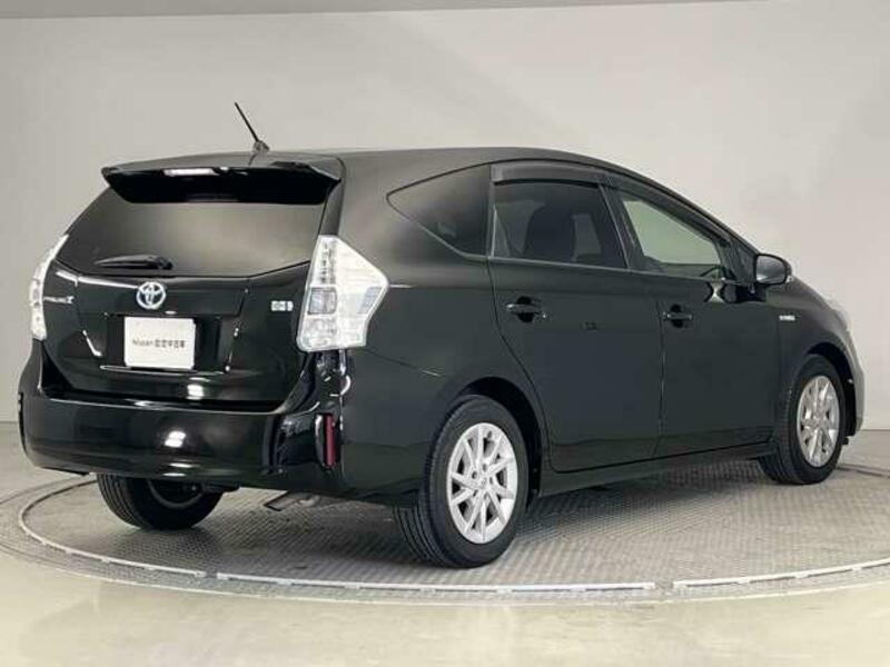 PRIUS ALPHA