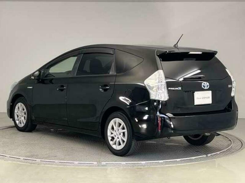 PRIUS ALPHA