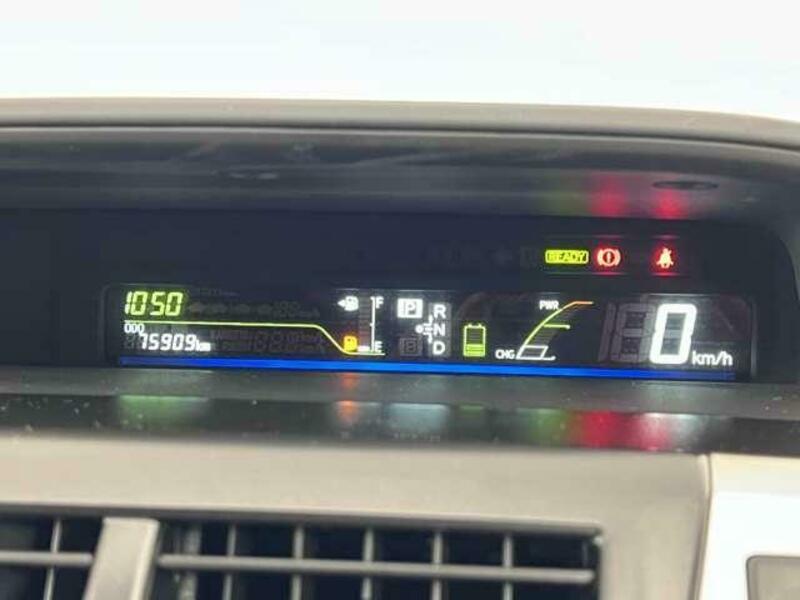 PRIUS ALPHA