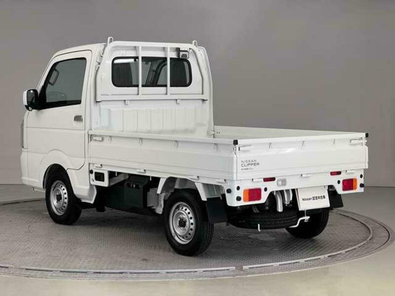 CLIPPER TRUCK