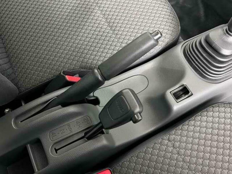 CLIPPER TRUCK
