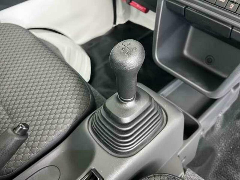 CLIPPER TRUCK