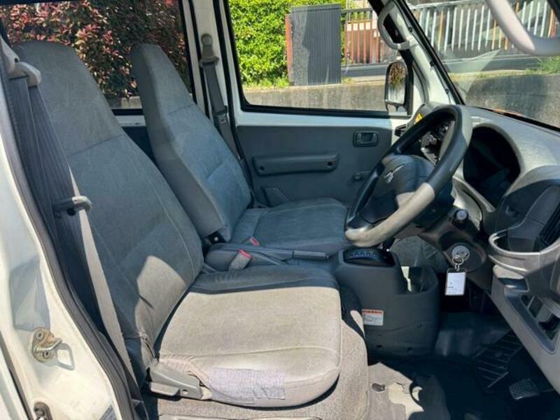 MINICAB VAN