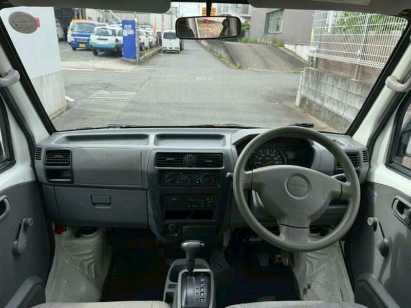 CLIPPER VAN