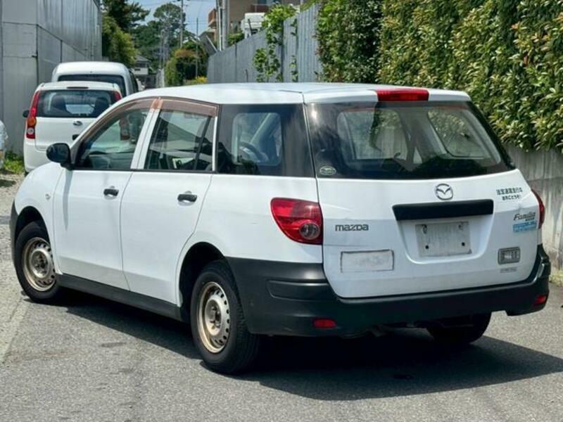 FAMILIA VAN