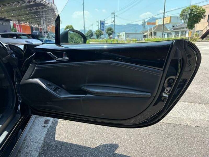 ROADSTER