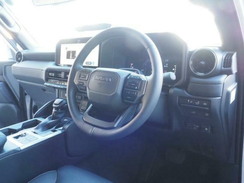 LAND CRUISER 250