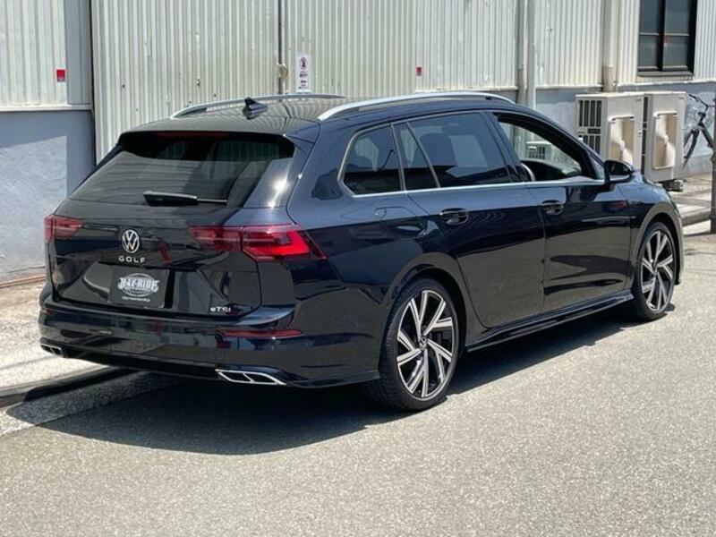 GOLF VARIANT