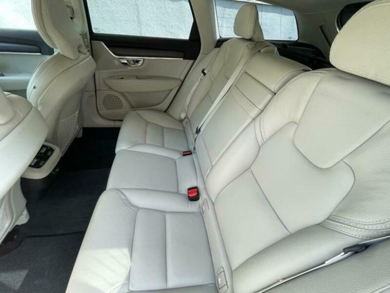 V90