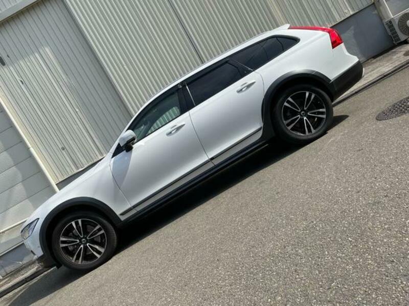 V90