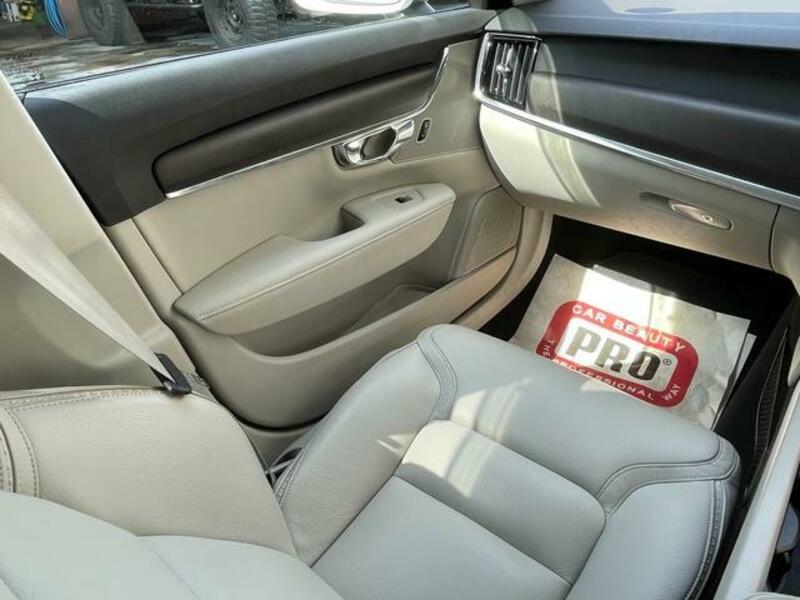 V90