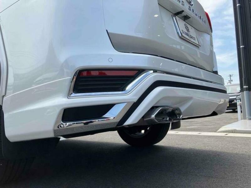 LAND CRUISER
