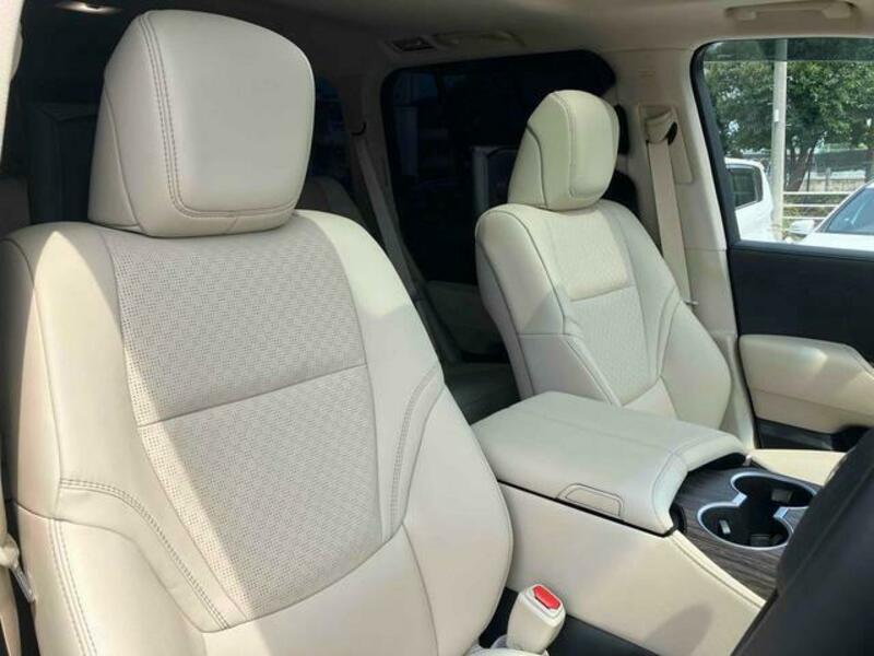 LAND CRUISER