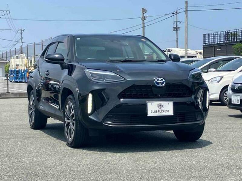 YARIS CROSS
