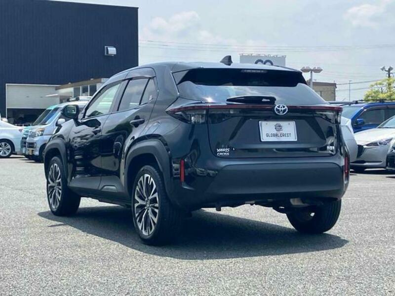 YARIS CROSS