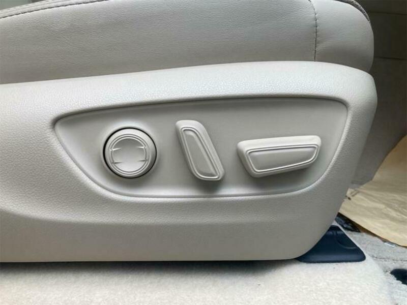 LAND CRUISER