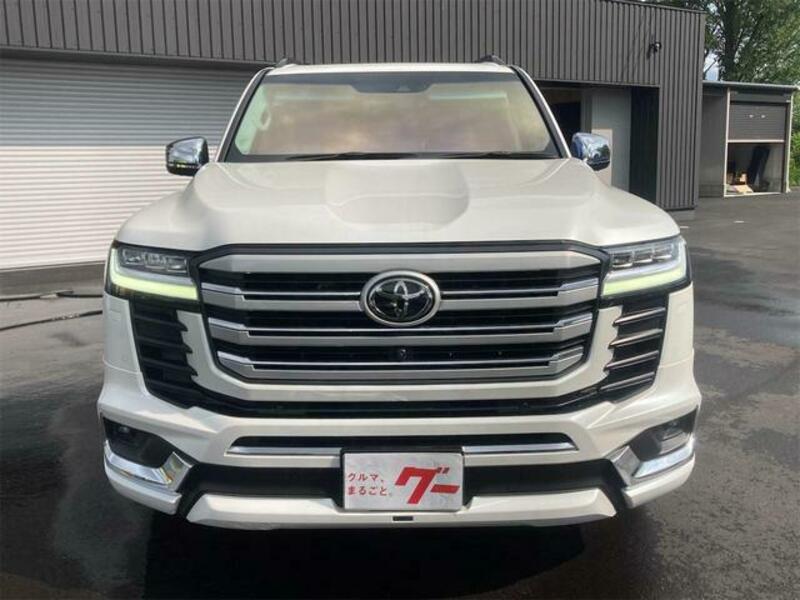 LAND CRUISER