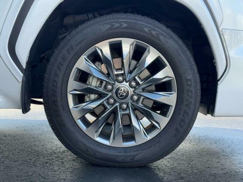 LAND CRUISER