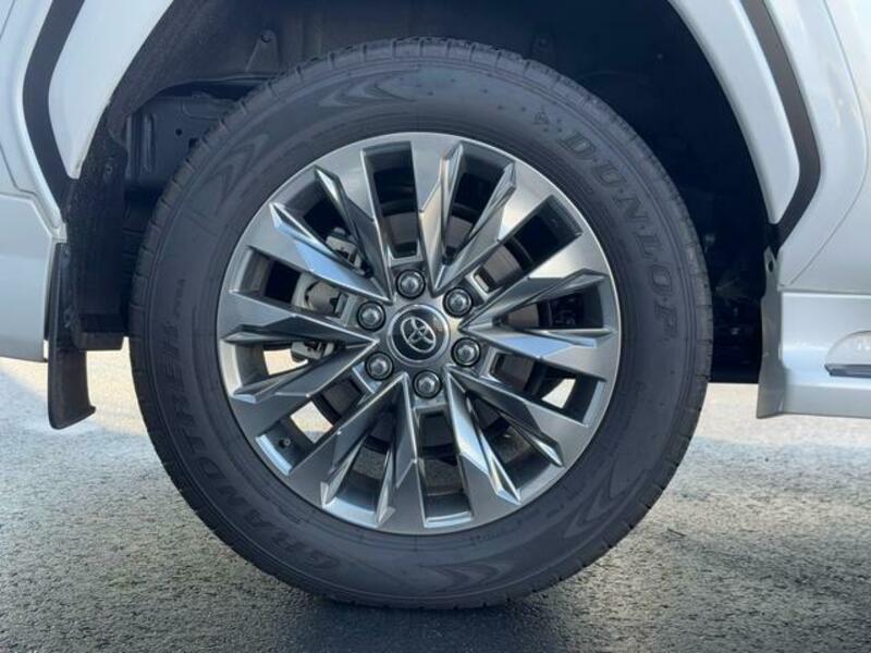 LAND CRUISER