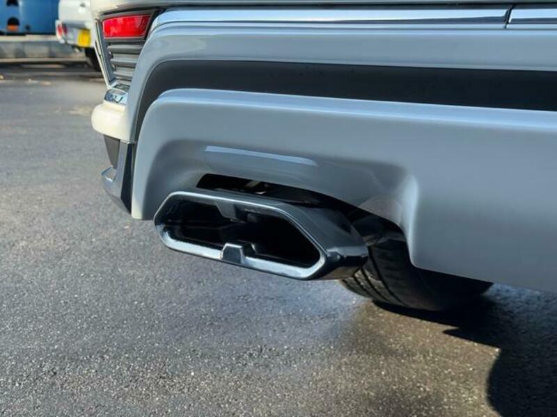 LAND CRUISER
