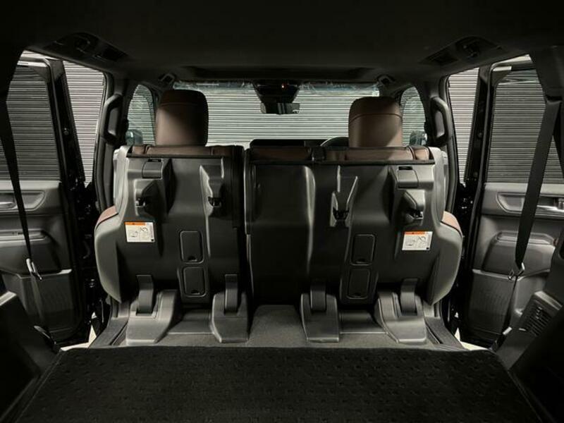 LAND CRUISER 250