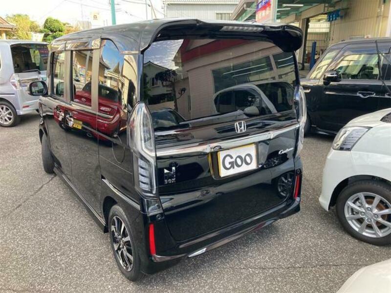 N BOX CUSTOM