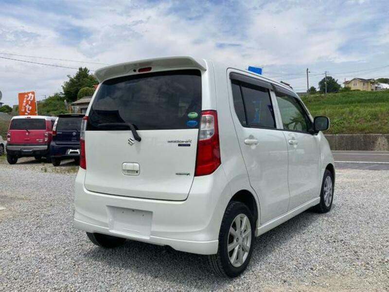 WAGON R