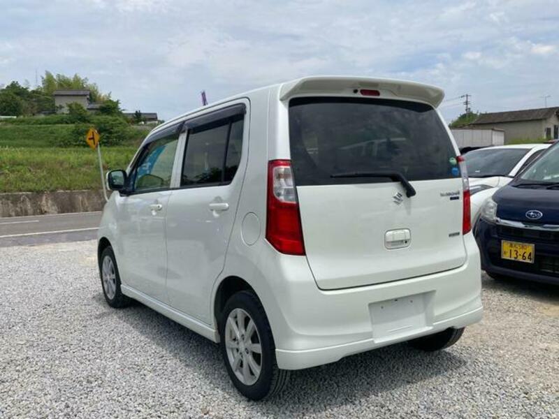WAGON R