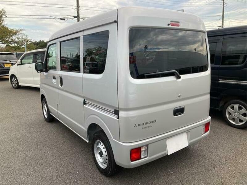 MINICAB VAN